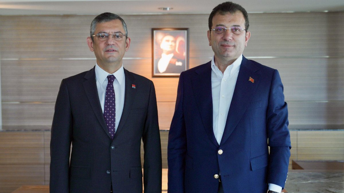 MilliyetciX's tweet photo. Ekrem İmamoğlu: 

"Genel Başkanımız Sayın Özgür Özel'in bugün aldığı kararın altına imzamı atıyorum." https://t.co/tyoh3MjBMQ