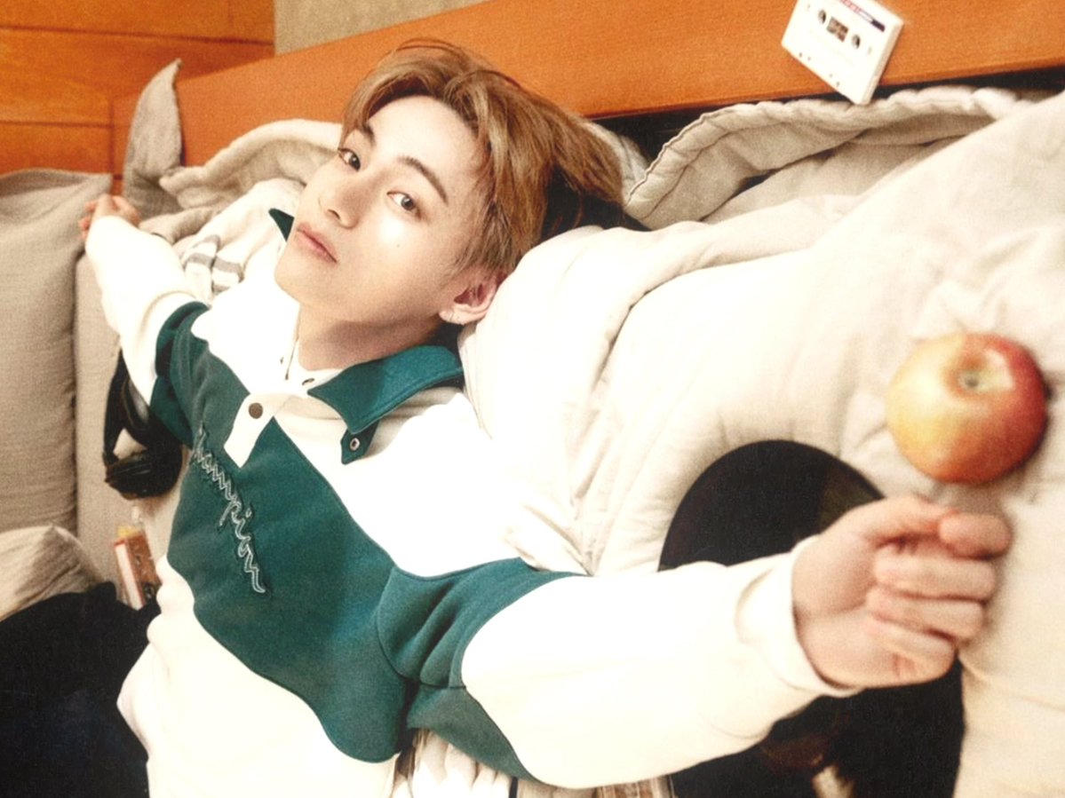 detailsofkth's tweet photo. 🍎+🧸 https://t.co/BDkq690T5I