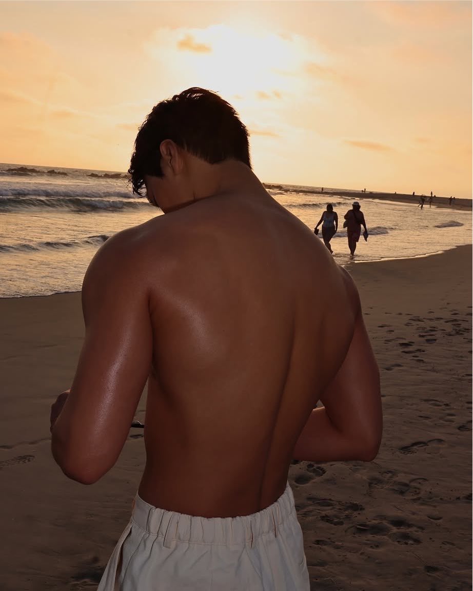 heartinsani's tweet photo. HUGE fan of san backshots 🤤🤤🤤 https://t.co/lU4oPAVFD7