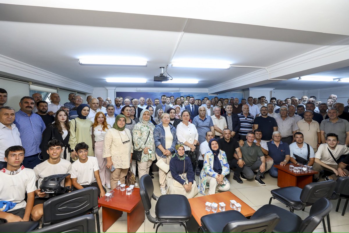 burcukoksal03's tweet photo. AK Parti İl Başkanlığımızda, partimizin 25. kuruluş yıl dönümü vesilesiyle düzenlediğimiz basın açıklamamızı gerçekleştirdik.

Milletimizle çeyrek asır, Türkiye geleceğe hazır. https://t.co/XVu9Zc2ue6
