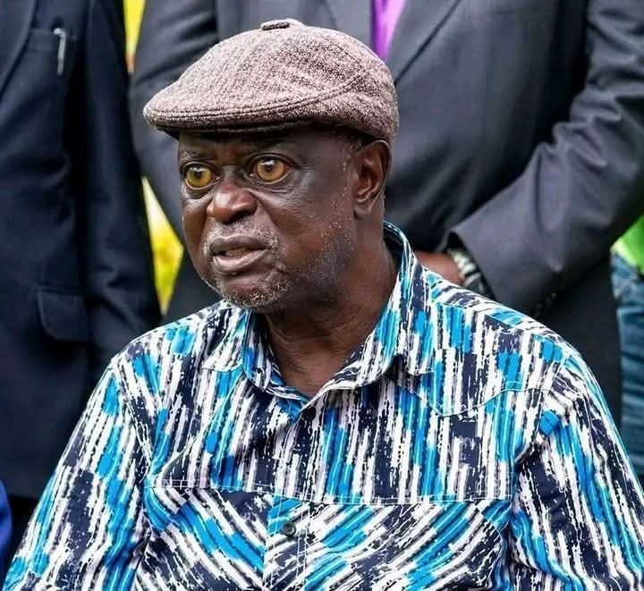 ClaudeBrilliant's tweet photo. Ukiwa umeinama kwa choo usiku alafu kitu ikulambe matacore https://t.co/4vDlta6AYl