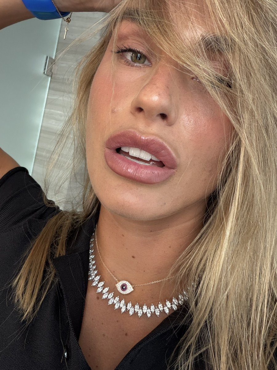 SabalenkaA's tweet photo. Catch you later Toronto 🇨🇦❤️ https://t.co/BCCmmRkDMO