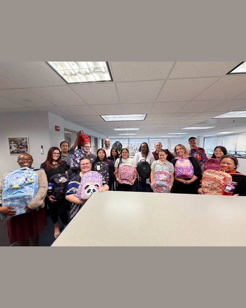 tysonscornermb's tweet photo. The Mercedes-Benz of Tysons Corner team came together to support Fairfax County students through a back-to-school fundraiser. Proud to give back to our community! #MercedesBenzOfTysonsCorner #BackToSchool #GivingBack #MercedesBenz https://t.co/01aewcgPQs