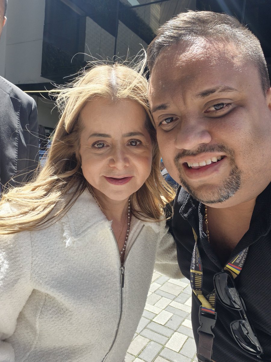 WalterLopez0213's tweet photo. Como admiro esta mujer @elsanoguerabaq https://t.co/8ZY4CnPpDB