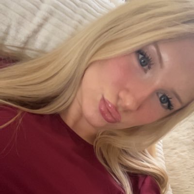 Bow2angel's tweet photo. Your will? Gone
Your thoughts? Mine
Feel my words sinking in
Obey without thinking
Kneel
Submit

Mommy knows best
You're so helpless, aren't you?

Send. Give in completely

#findom #femdom #blackmail #ballbusting #castration #paypig #sissy #nsfw #cbt #executrix #feet https://t.co/yUmJLaPNMY