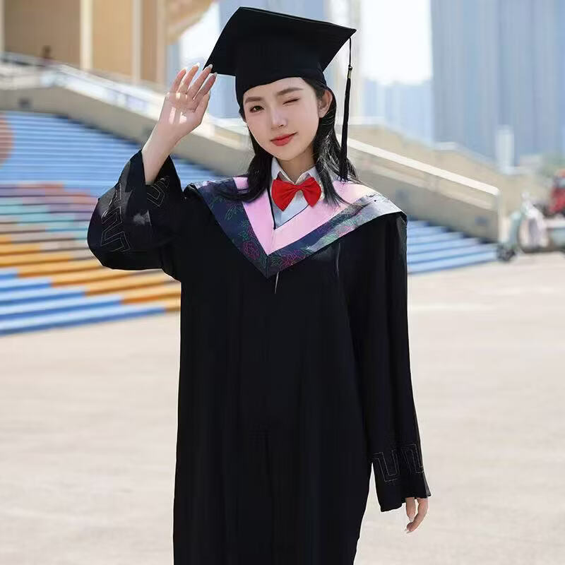 Margret291370's tweet photo. Graduation  The end of one chapter, the start of countless adventures. Grateful for every laugh and lesson with this crew. , https://t.co/4khSY2N7ME