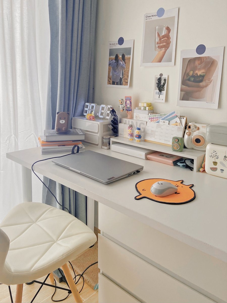 Rebecca41318501's tweet photo. Transforming my desk into a cozy productivity zone—mini plant, wireless keyboard, and a bright lamp make every work session feel fresh. Who else revamps their space for better focus https://t.co/kCDWCnm5OB