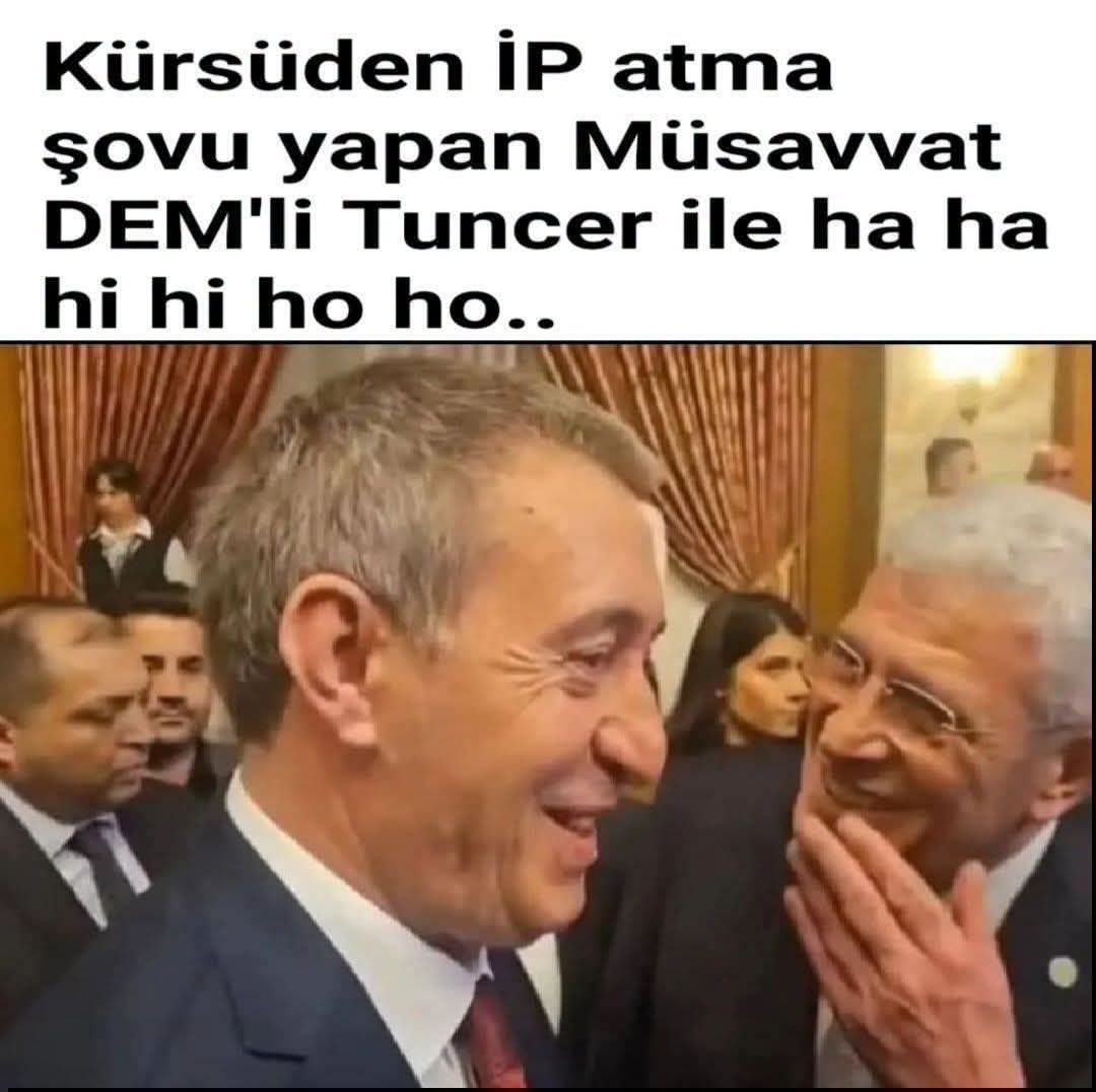 ErolKayal15's tweet photo. Tam bir yanar döner dönek https://t.co/n2emf4NbMo