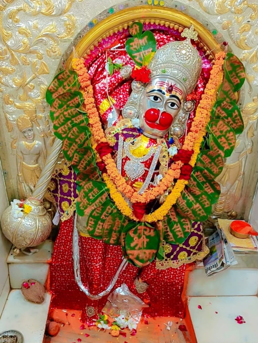 VaradaHanumanji's tweet photo. श्री हनुमानजी मन्दिर, वराड़ा
॥#जय_श्री_राम॥
🙏 श्रींगार दर्शन 🙏
सोमवार, 10 अगस्त 2026
मारवाड़ी मो. सं. २०८३
श्रावण कृष्ण पक्ष, १३ (त्रयोदशी)
Monday, 10 Aug 2026
Shree Hanumanji Mandir, Varada
#WaradaHanumanji #Hanumanji #Varada #Hanuman #JayShreeRam #हनुमान #सिरोही #Warada https://t.co/bZmRdlgKLH