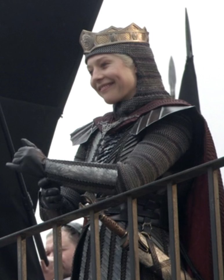 nyrhae's tweet photo. being in full armor activates their goofiness gene https://t.co/1pypvAid2h