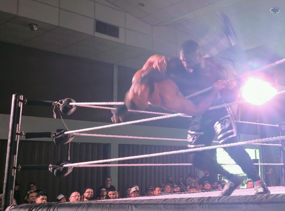 CarlosStoneking's tweet photo. @EH_taught_me is a beast. If intensity had an it factor it would call itself HolyField. #NXTMelbourne #WWE #WWENXT https://t.co/riPOXbyWjR