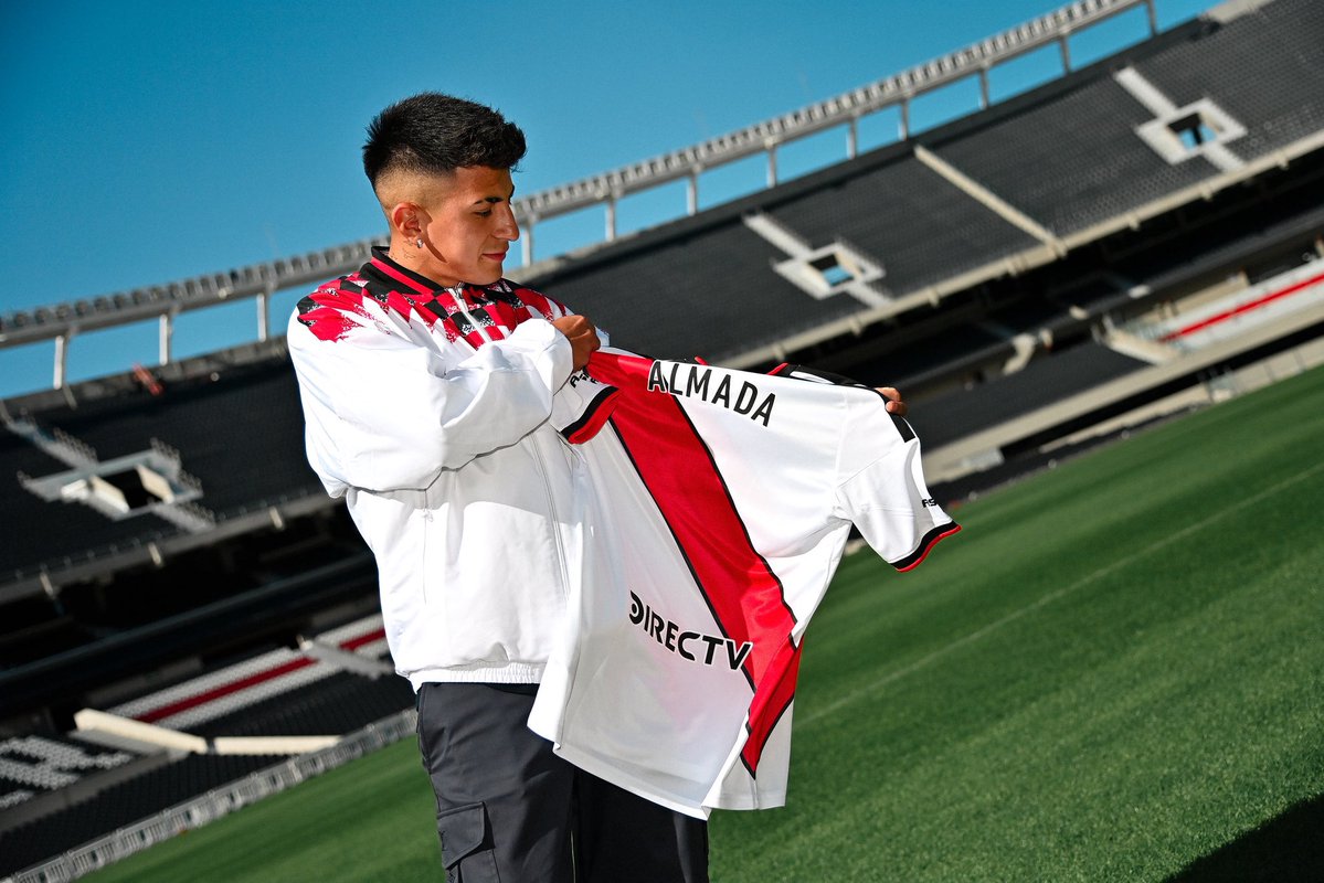 sariskleit's tweet photo. Thiago Almada firmó contrato con River hasta diciembre 2030. https://t.co/YkQVJz93Sj