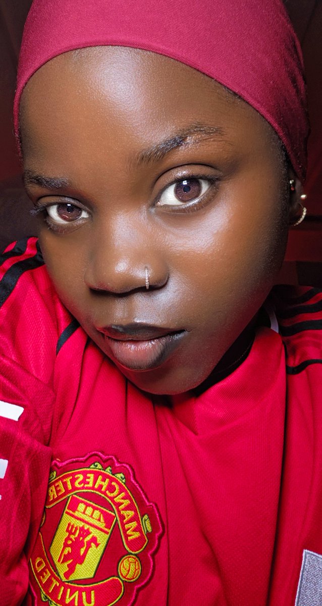 _mamashade's tweet photo. -Arsenal? No.
-Liverpool? Hell No.
-Chelsea? What's that?
-Manchester City? That's just a "wannabe"
-Manchester United? FOR LIFE, PLEASE💯 https://t.co/79RNaelXSb