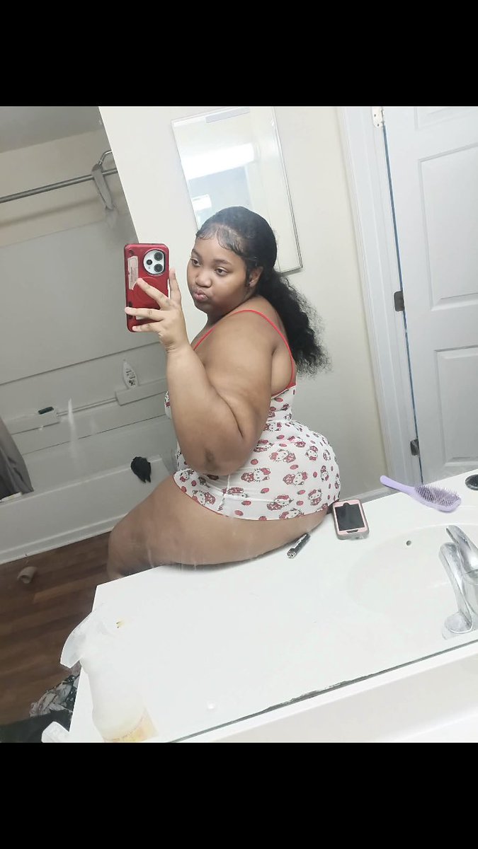 cinnamon4x's tweet photo. Come shove your face in it😏💦 AVAILABLE NOW FOR A FT CALL https://t.co/RDRIgmHtUY