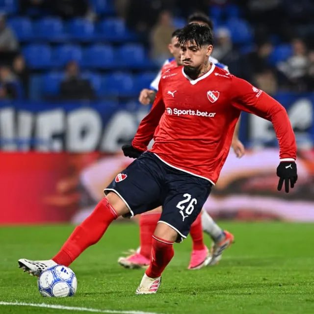 Mati_Martinez's tweet photo. 🔴 MERCADO | Acaba de finalizar una reunión entre la dirigencia y los representantes de Kevin Lomonaco en la Sede del Club.
▶️ #Alaves 🇪🇸 prepara una oferta de 3 M USD por el 50% + objetivos por cantidad de partidos de 200 mil USD.
▶️ Una vez que alcancen lo que CAI quiere por el 50%, se va a trabajar en el blindaje del otro 50% (hay diferentes alternativas de negociación).