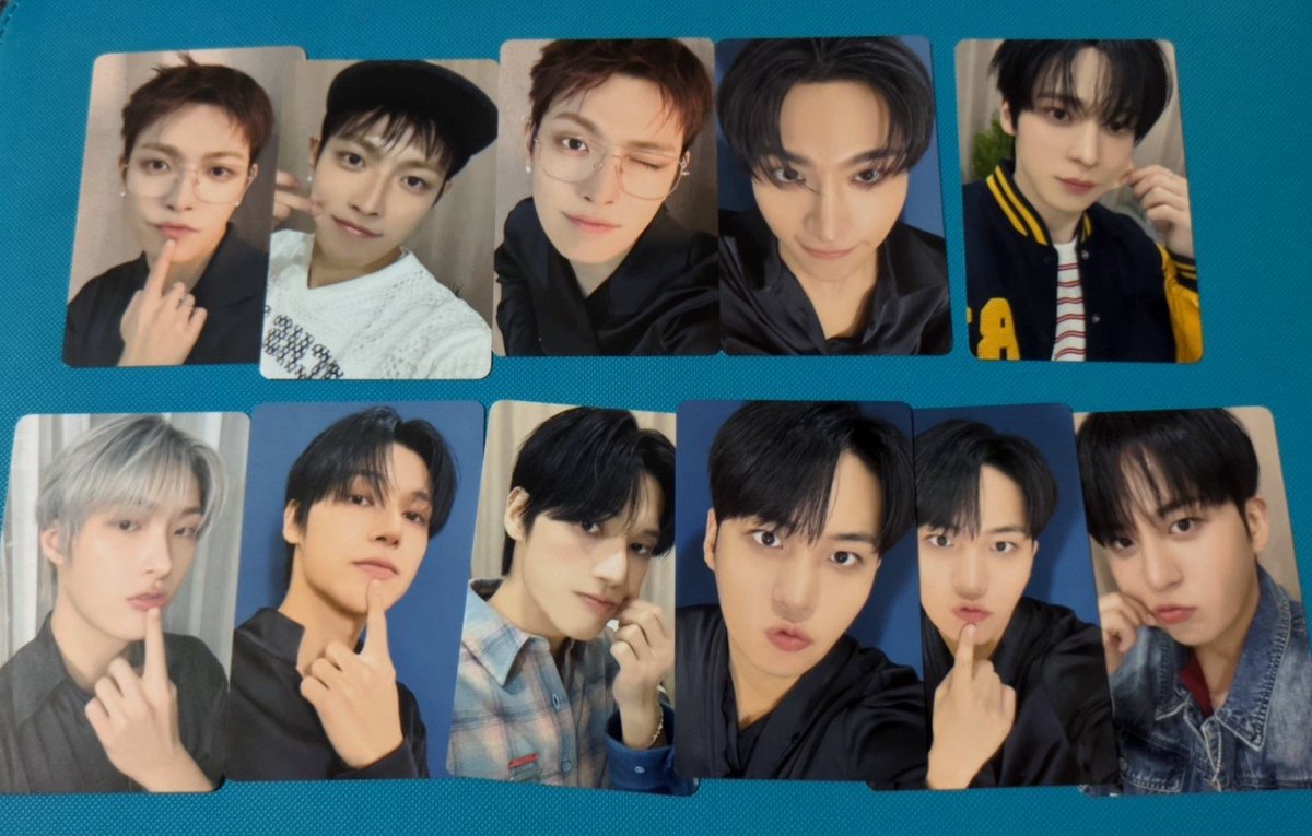 misaking_u's tweet photo. ATEEZ アチズ ラントレ ペンミ ファンミ トレカ 交換 購入特典 8000円

【譲】ホンジュン ソンファ ユノ ヨサン ミンギ ウヨン ジョンホ

【求】サン（赤枠＞無印）

郵送交換希望です。また、本国トレカ同士、日本限定トレカ同士での交換お願いいたします。
お気軽にお声がけください！
#ATEEZ交換 https://t.co/4CaZQUEWle