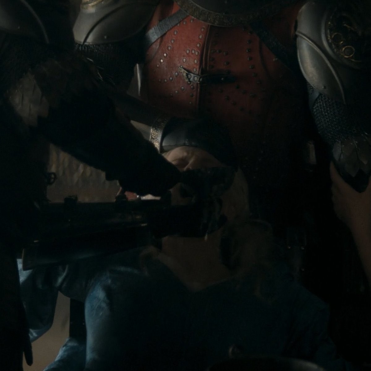 shamelessxkyra's tweet photo. alicent gently coaxing her to eat vs. rhaenyra force feeding her. alicent listening when she talks about bugs vs. rhaenyra pretending to care.

she’s not a good mother but she DID love her daughter. https://t.co/EJeNY0zuiI
