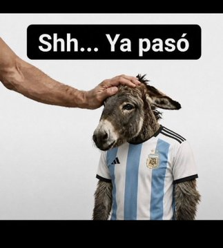 PadillaE123's tweet photo. @Agustin_Meunier @DonNatanaelCan0 Copiones hasta de los memes. Curioso que Cerrú y Arjensimia nos detestan, pero son bien copiones y son los que sí tienen complejo de inferioridad. "Ladran, Sancho, es señal de que avanzamos". 🤣 https://t.co/IMOJnIwjmn