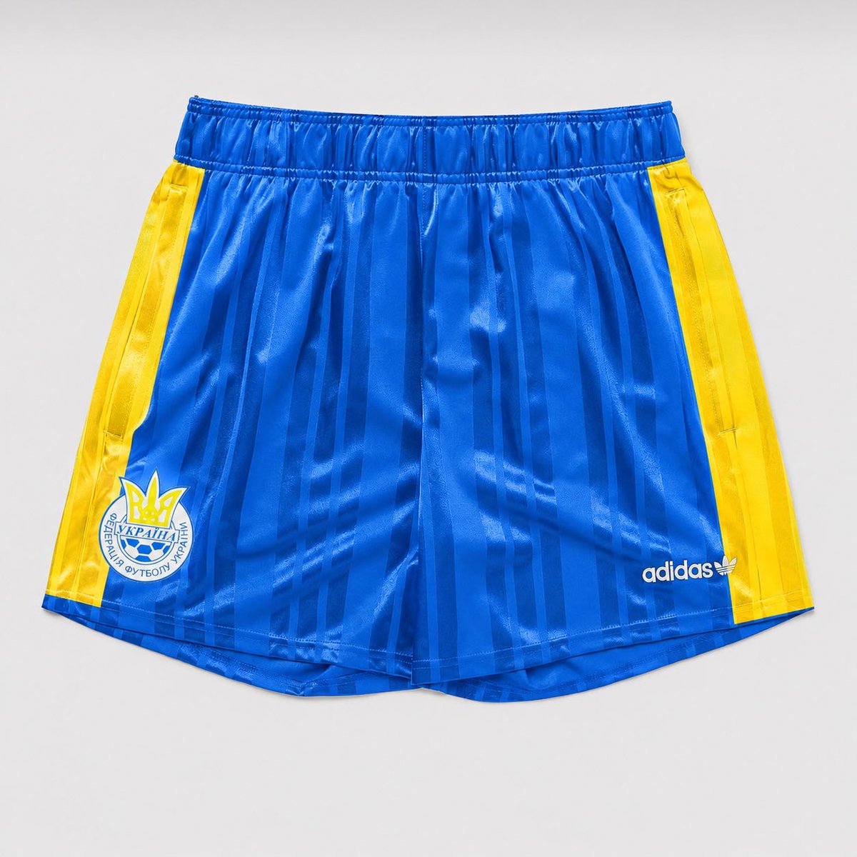 ZoryaLondonsk's tweet photo. Please do this for Ukraine @adidasfootball 🙏🇺🇦 https://t.co/12BhpNORE0