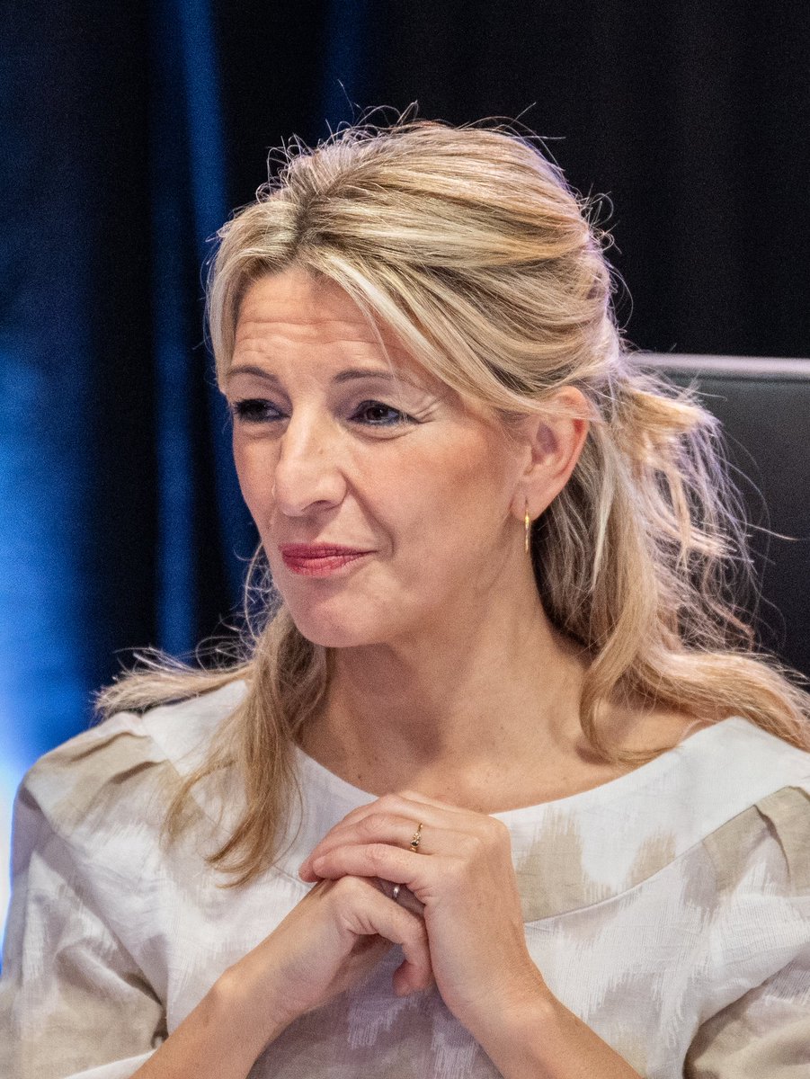 Laboreiro's tweet photo. Esta señora, vicepresidenta del Gobierno, ni ha aparecido por las zonas incendiadas, ni por Ceuta, ni ha dicho ni ha dejado de decir. 
Una frívola, una jeta y una irresponsable. https://t.co/M1lU4w6Z9x