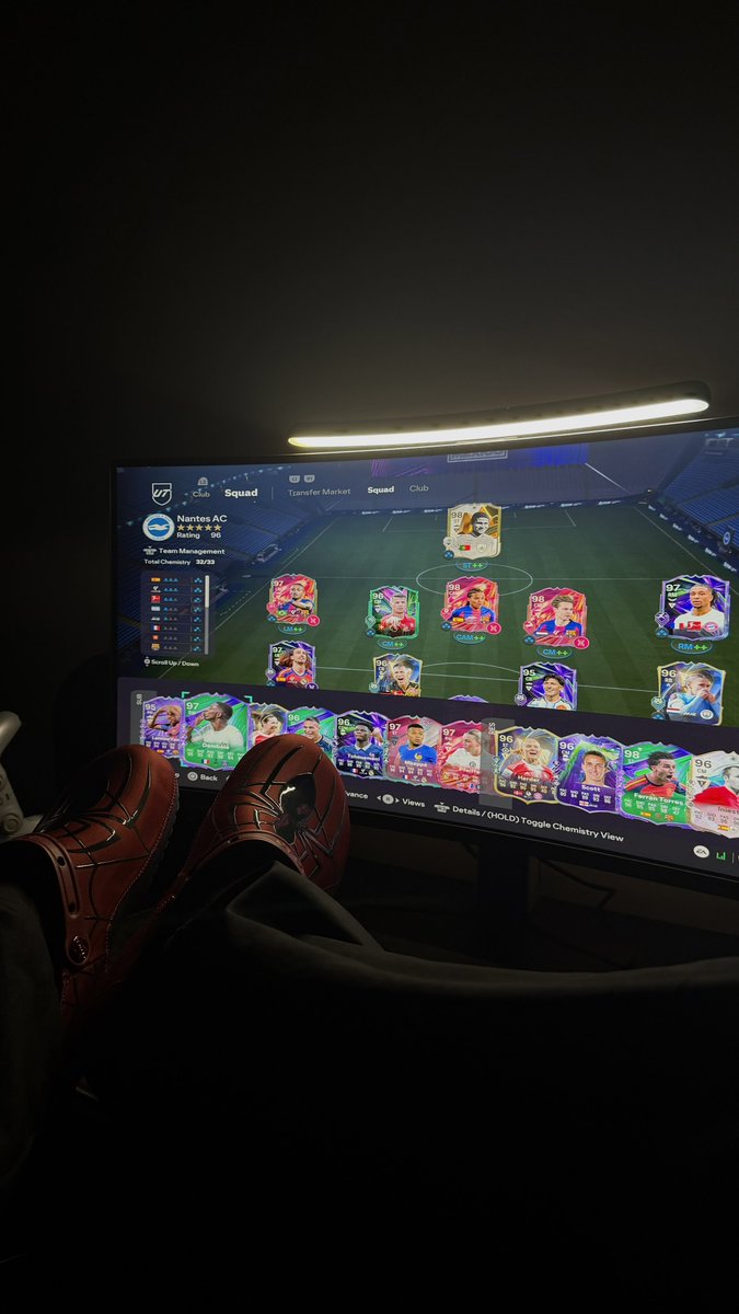 socetyhatesjay's tweet photo. my humble setup https://t.co/XxytYybtWq