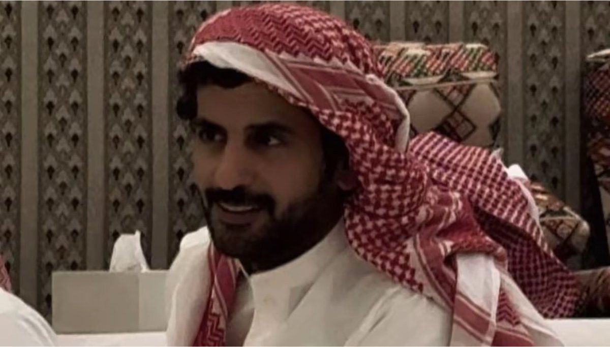 v80r_1's tweet photo. سعد علوش وصف دورة حياة الإنسان 
بعمق وتمكن يقول فيها  :

كل يـوم يموت بـ الإنسان حاجه
   لين يوصل آخره ويموت كله https://t.co/f6nleI4TMm
