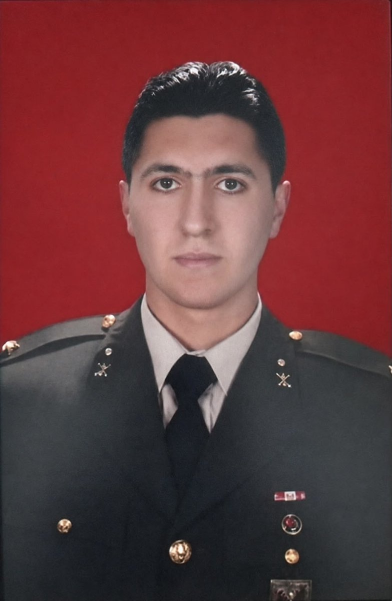 sevincozarslan's tweet photo. Emine teyze dün telefonda çok ağladı. Tek istediği Erzurum Dumlu 2 Nolu Cezaevi'nde tutuklu olan oğlu KHK'lı Mesut Yurtseven'in Ankara'ya sevk edilmesi. Kadın hasta, evladını ziyarete gidemiyor. Bu işi çözebilecek vicdanlı bir Allah'ın kulu yok mu? @adalet_bakanlik @ctekurumsal @AYMBASKANLIGI 

#KHKSorunu