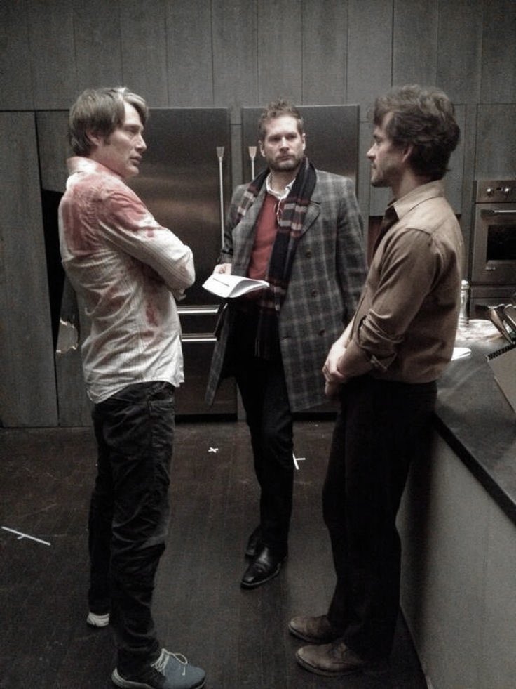terrorful79301's tweet photo. dinner party discussions 
(Mizumono behind the scenes) https://t.co/M4JxKEbHl1