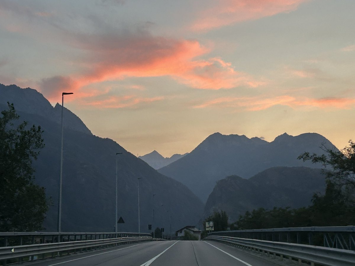 RobertoPorta7's tweet photo. Verso la Valle D’Aosta https://t.co/4Wog6voAUm
