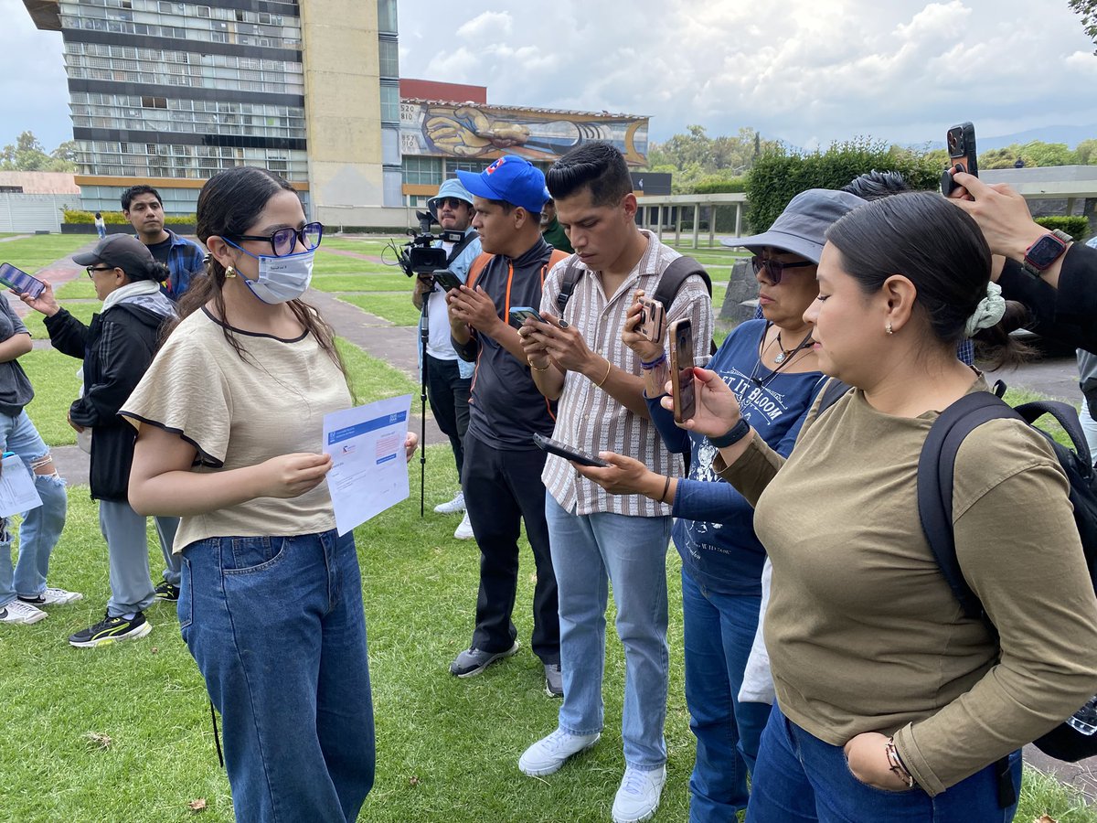 JonaPCruz's tweet photo. ¡ASPIRANTES DE LA UNAM RECHAZAN LA UNIVERSIDAD ROSARIO CASTELLANOS DE SHEINBAUM! 🔴 

“Mmmmmmmm, bueno YO NO, mi compañeros y yo, QUEREMOS ESTUDIAR EN LA MÁXIMA CASA DE ESTUDIOS”, dicen ESTUDIANTES quienes además EXIGEN que SE LES RESPETE SU RESULTADO Y SU LUGAR EN LA UNAM. https://t.co/As7rGzGkBa