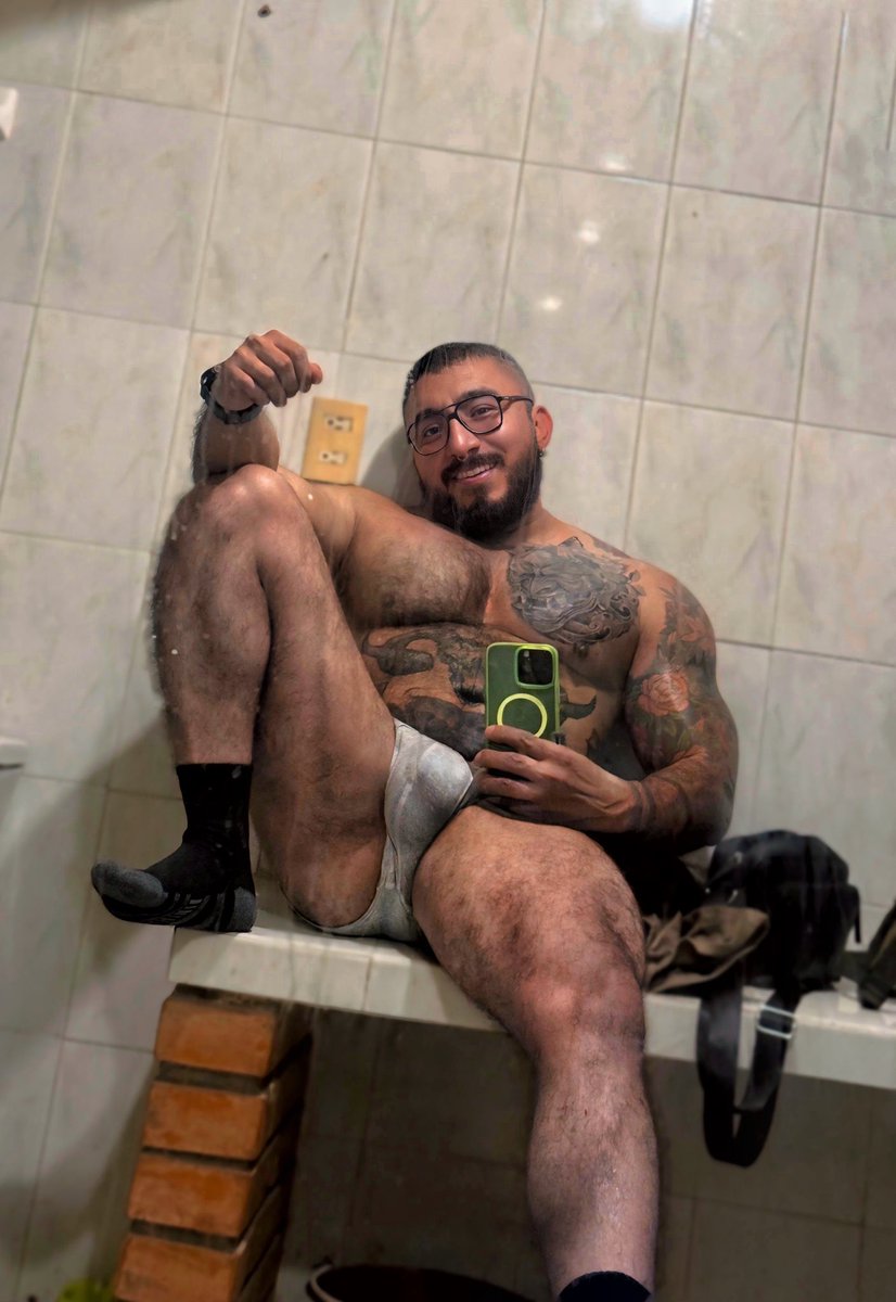 erluthierzc's tweet photo. ¿Tienes hambre putito? Ven a comer 😈😈😈😈✨ https://t.co/gRLOTV3Jss