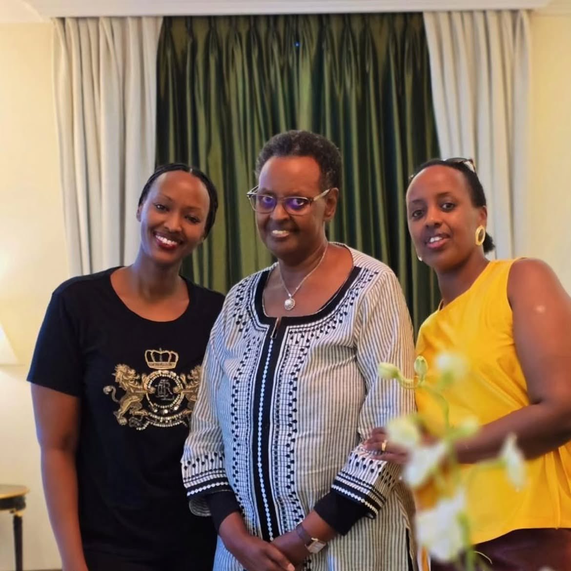 MBU's tweet photo. After months away from the public eye, Natasha Museveni Karugire shares new photos with her mother, Janet Museveni. 😍 https://t.co/7UKbOkPjtW