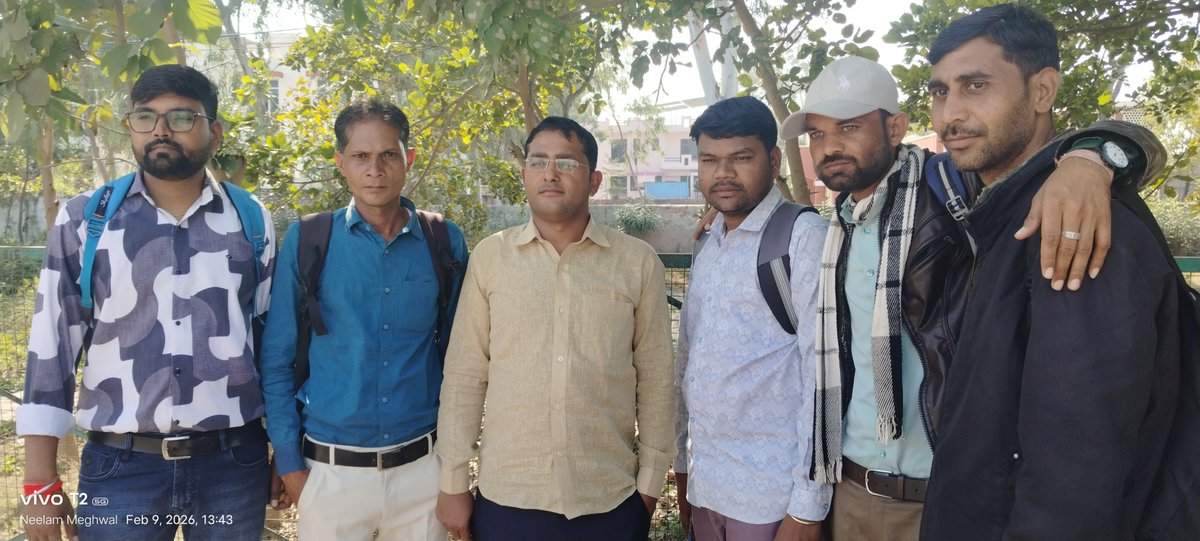 MeghwalNee56266's tweet photo. राजस्थान का एक ही नारा
युवा मित्र ही एकमात्र सहारा ।
#जस्टिस_फॉर_युवा_मित्र
@narendramodi @BhajanlalBjp
@Cockroachisback  @AshutoshRanka @ashokgehlot51 @BJP4Rajasthan https://t.co/YBNsDmATDi