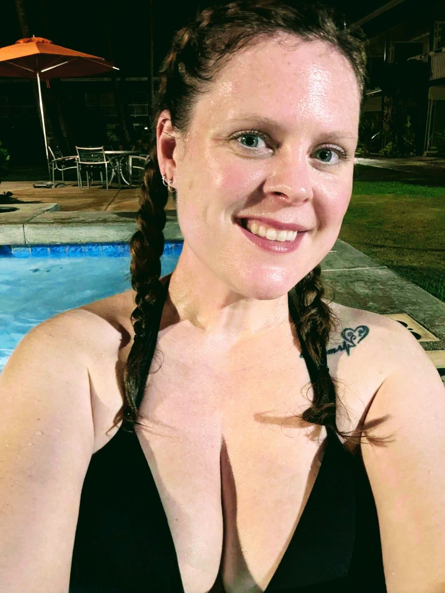 RebeccaQOS84's tweet photo. @centraldox This is me I'm a Queen of spades hot wife. My DMs are always open for BBC bulls. https://t.co/dhaF1VKHSH