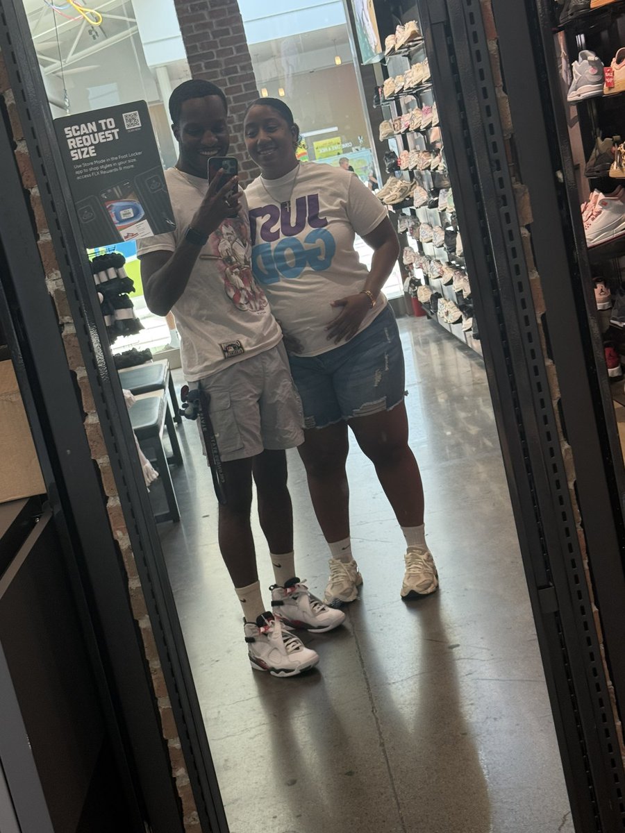 Retros0nly's tweet photo. Yep. Its finally happening. Gonna have a baby Retro in a few months! https://t.co/sL4D2k26zV