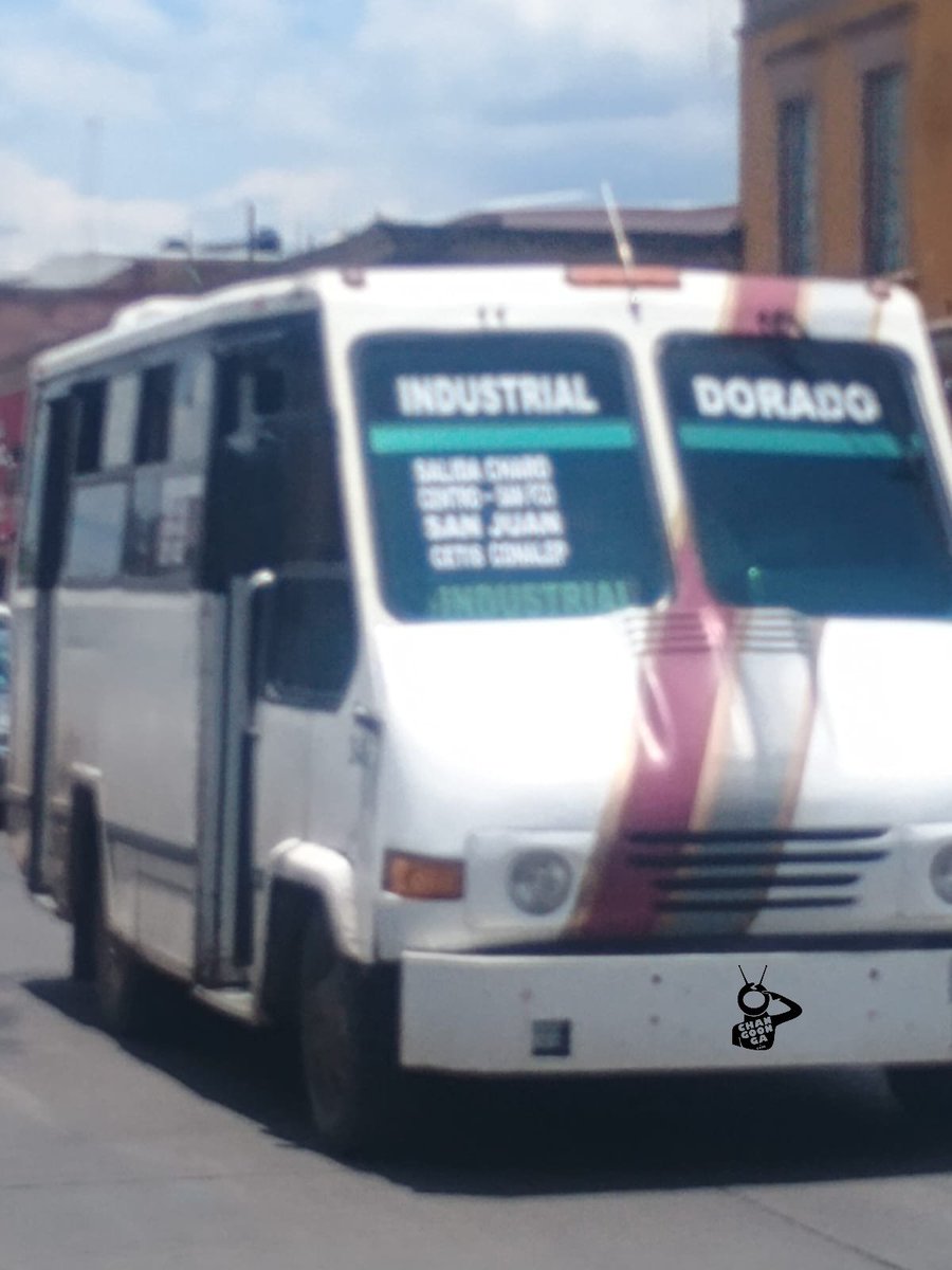 michangoonga's tweet photo. 🚍 ¡Foto inédita! Así se veía el transporte público de Morelia hace como tres horas... https://t.co/IS26zEWEgP