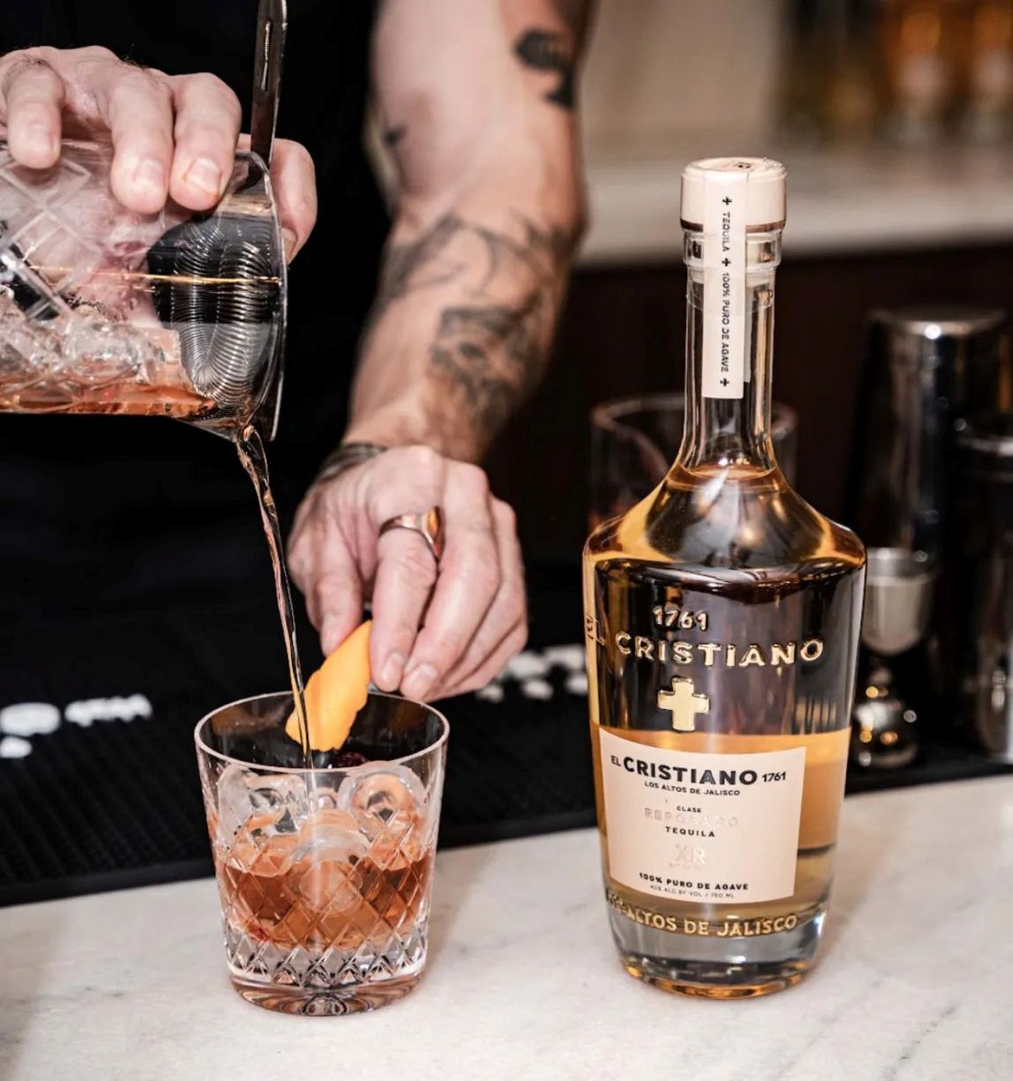 TastersClub's tweet photo. Introducing our Tequila Pro pick of the month: El Cristiano XR Reposado 🥃 Aged 11 months in bourbon &amp; red wine oak barrels for unmatched complexity. Grab yours → https://t.co/0k5HyuAwW9 https://t.co/OMT9YDbm0H