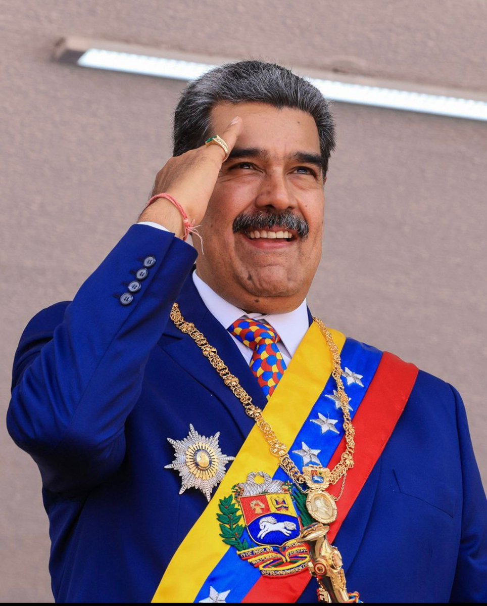 floramaril54742's tweet photo. Aunque te de a...
Este es mi Presidente yo vote por él 
Y #LosQueremosDeVuelta
¡Aunque les duela! https://t.co/LDmHsVP8PA