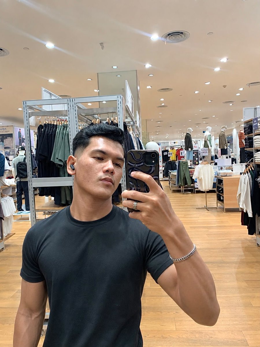 ultramencorla's tweet photo. kaya gini masih di sia sia in :/ https://t.co/yaZdbZBhJG
