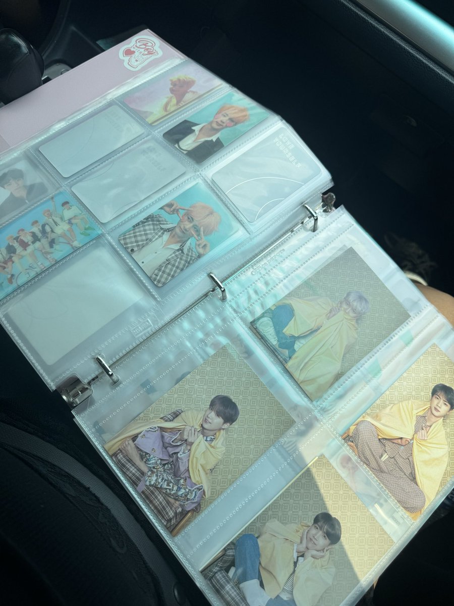 creamessence's tweet photo. BTS IN BALTIMORE 
Selling my official photocards 
ALL PHOTOCARDS ARE $10 
Debut- MOTS https://t.co/RTvLDc0MSh