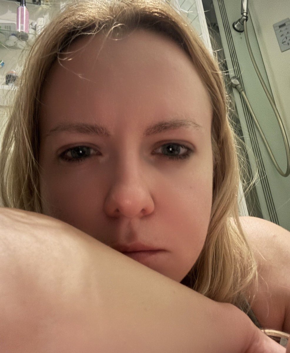 angelshalagina's tweet photo. I’m from Ukraine.
I stopped asking for peace.

Now I ask for strength
to outlive this darkness
and still be here
when the light comes back.
#ukraine #ukrainians #ukrainerussiawar #ukraineunderattack #ukrainiangirl https://t.co/AFOrB00ccl