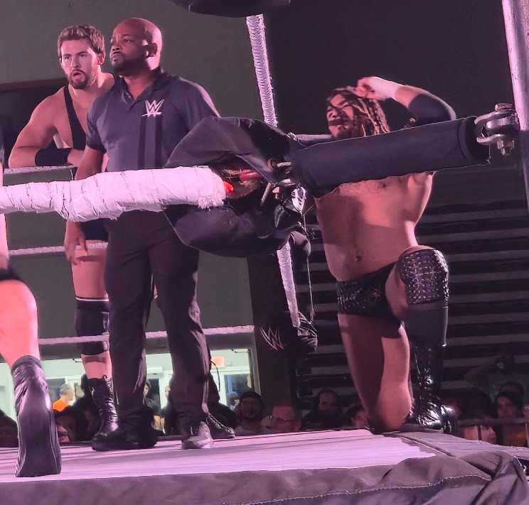 CarlosStoneking's tweet photo. Ma boi @Osiris_WWE may have had a rough night but he was able to pull out the win and luckely we saw a Chipotle nearby so he would be able to recharge. #NXTMelbourne #WWE #WWENXT #CutlerBlockedEveryShot https://t.co/cIXZzIQbxy