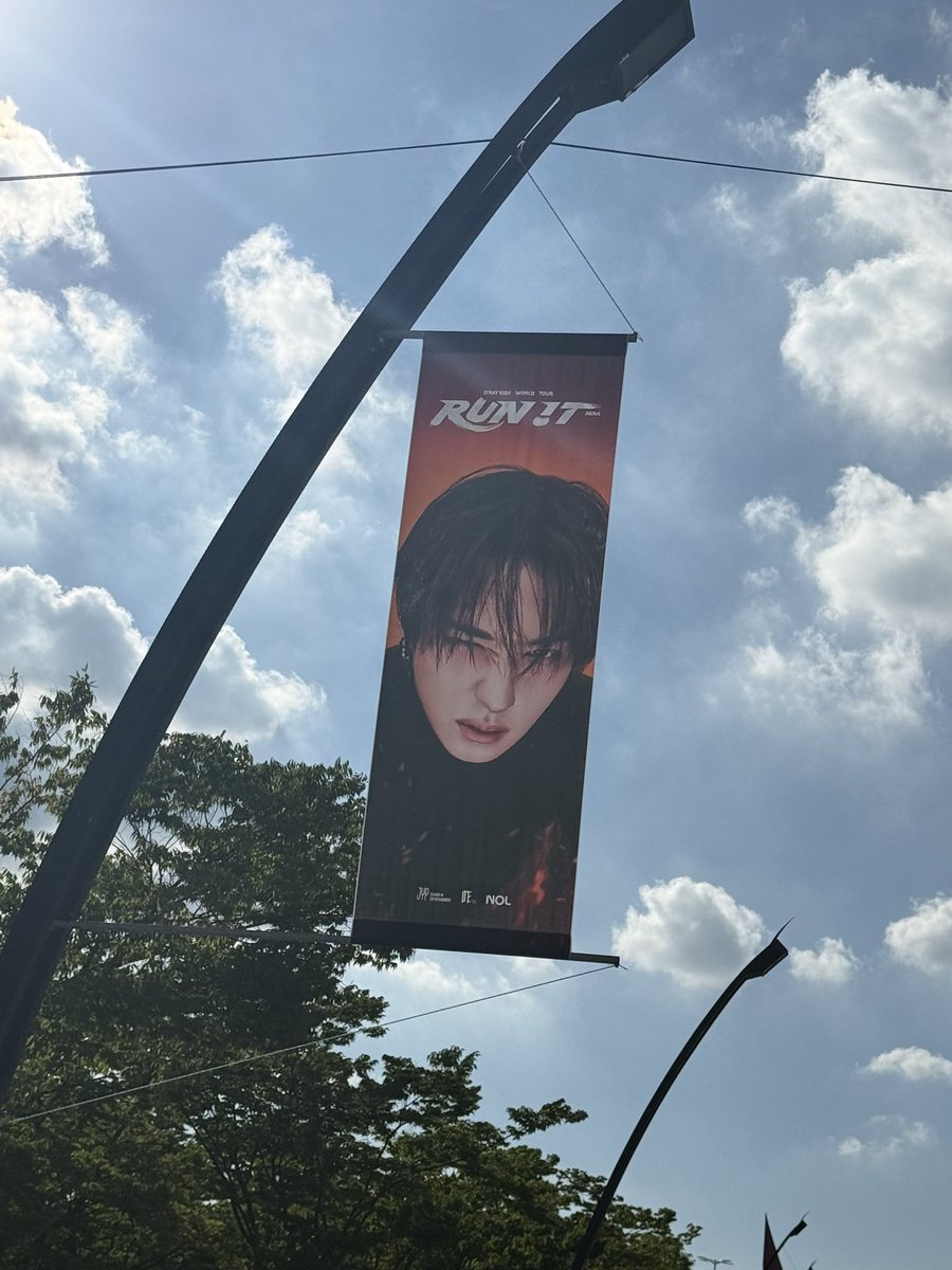 symmmsh's tweet photo. マジで日本公演楽しみだしソウルコン最高だったし早くリノちゃんに会いたい(夜中4:30) https://t.co/Ti99eI8g2T
