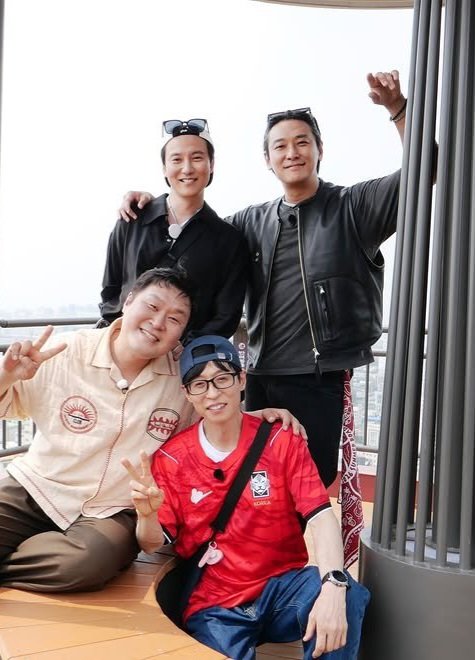 KNG_4ever's tweet photo. Salah satu bukti betapa menonjolnya Lee Dong-wook di Pinggyego bisa dilihat dari jumlah views nya. Hampir semua episode yang dia bintangi berhasil tembus 10 juta views, bahkan dia sempat bertahan di posisi #1. 

Tapi setelah Pinggyego episode Ju Ji-hoon, Kim Nam Gil dan Yoon Kyung-ho meraih popularitas besar, akhirnya posisi #1 itu harus direlakan 😆
🔗https://t.co/JFybAeiYCG