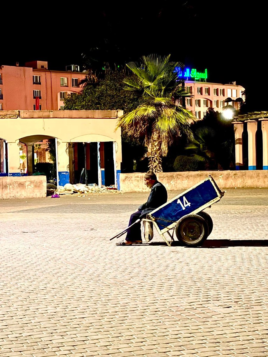lconstateur's tweet photo. انتظار شيخ... 
بعد الاغلاق النهائي لمحطة المسافرين بمراكش https://t.co/x8EDcriW7K