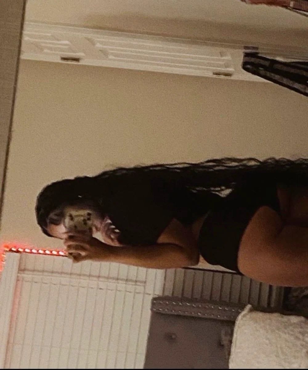 SkiMask3RdLeg's tweet photo. @thefreakyfcs Same person?? Stop scamming https://t.co/1H2sxeCi41