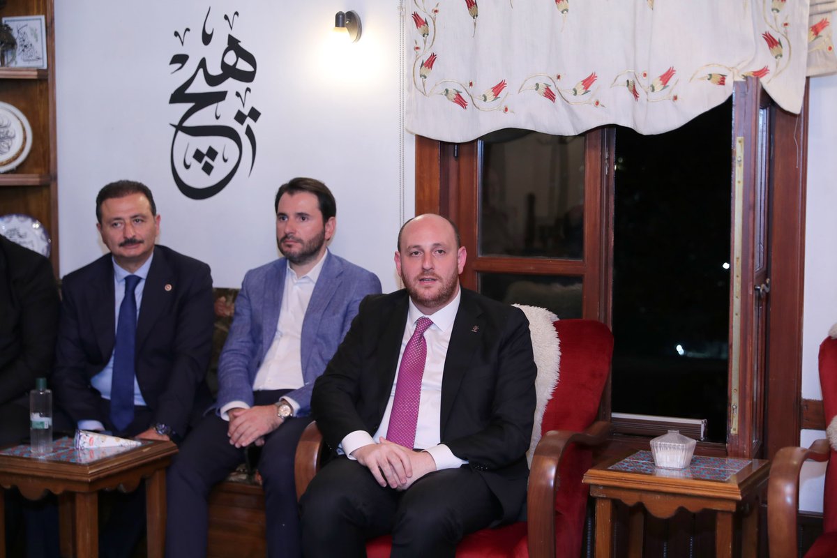 abuyukgumus's tweet photo. 📍 Ankara

Bu kutlu davada omuz omuza yürüdüğümüz, milletimize hizmet yolunda büyük emekler veren, aramızdan ebediyete irtihal etmiş kıymetli teşkilat mensuplarımızı Kur’an-ı Kerim tilavetiyle dualarla yâd ettik.

Davamıza ve milletimize hizmetleriyle iz bırakan tüm yol arkadaşlarımızdan Rabb’im razı olsun; mekânlarını cennet, makamlarını âli eylesin.