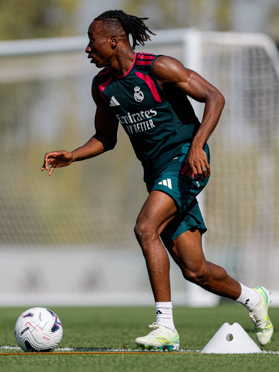 ECarpito's tweet photo. @realmadrid https://t.co/Hq7jxkx9Xg
