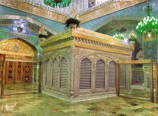 bargheraha's tweet photo. در روزگاری که هر دل به پناهی نیاز دارد، حرمش دارالشفای دلهاست و سیره‌اش، الگوی مهربانی و گفت‌وگو. 
#ایران_امام_رضا https://t.co/xrVIJfS1kF