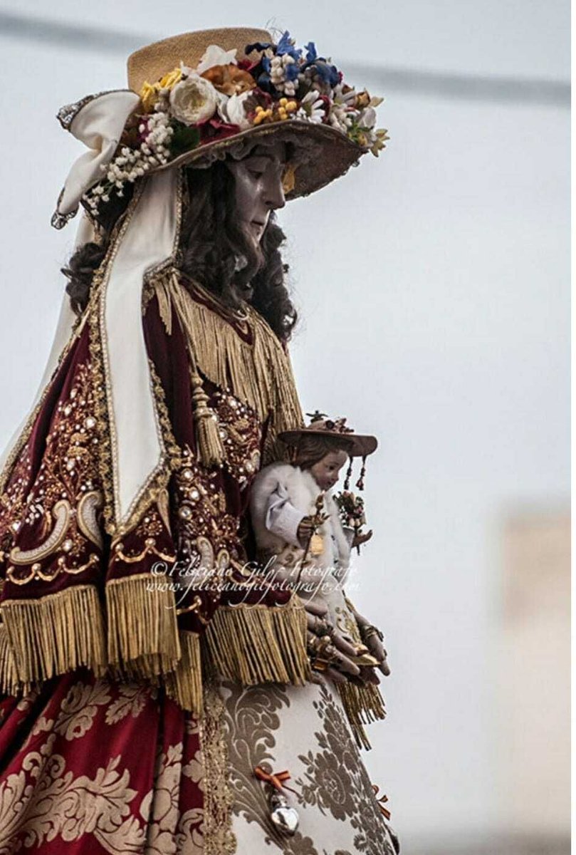 DiarioRociero's tweet photo. Buenas noches.
Esperamos que haya sido un día de los que vale la pena recordar, que hoy se hayan abierto las puertas a un próspero y bienaventurado Año, lleno de todos los bienes que esperamos.
Feliz descanso.
Hasta mañana #Rocieros https://t.co/xHwogE6t5v